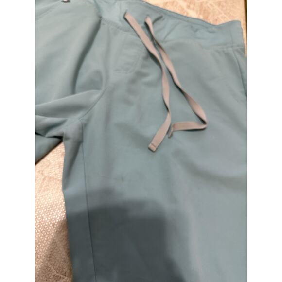 Lot of 3 FIGS Joggers Scrub Pants Women's Size Large & Large/P Excellent Cond! - Picture 6 of 16